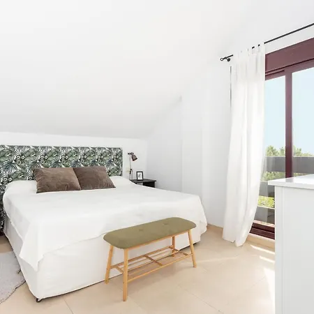 Apartment Luxury 4 Bedroom Penthouse *