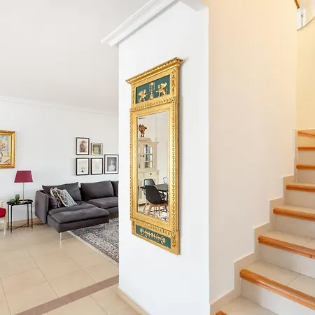Apartment Luxury 4 Bedroom Penthouse *