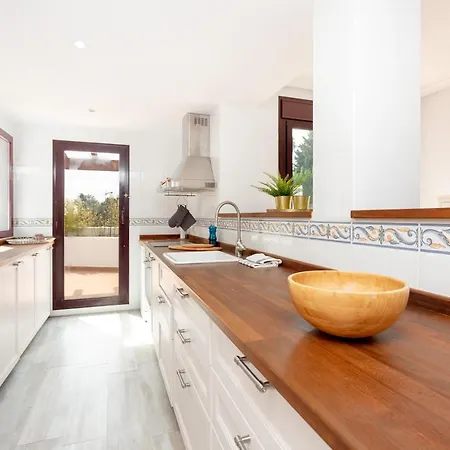 Luxury 4 Bedroom Penthouse Apartment