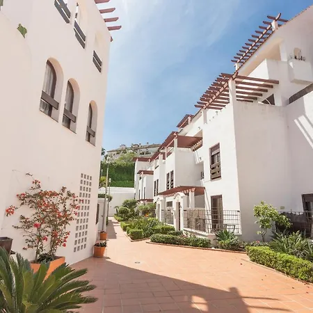 Luxury 4 Bedroom Penthouse Apartment